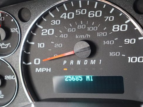 Used 2024 Chevrolet Express 2500 Extended w/ Driver Convenience Package RWD image 10