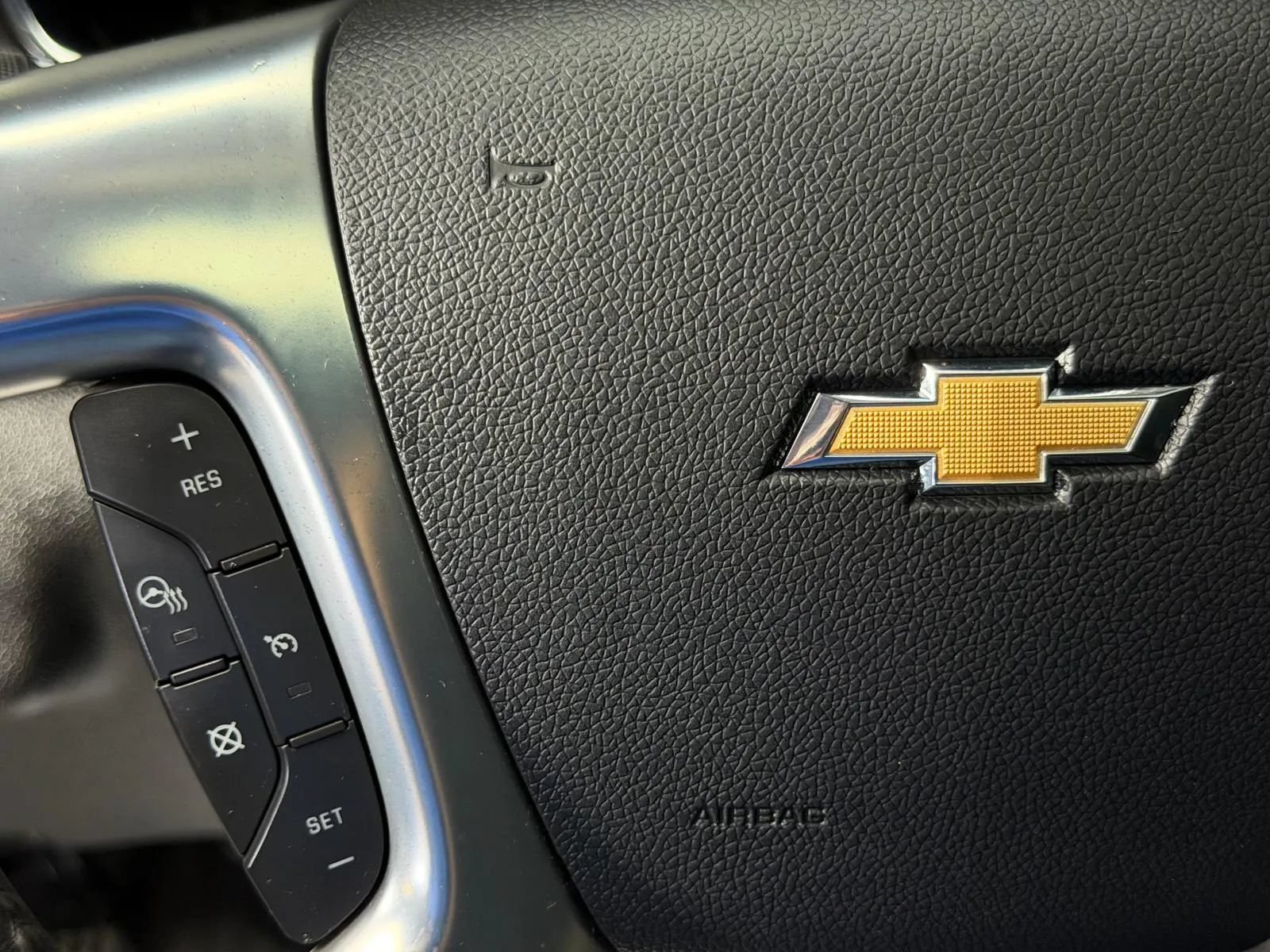 Used 2017 Chevrolet Traverse Premier FWD image 35