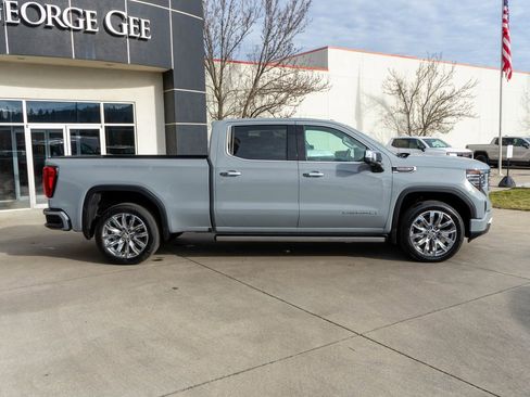 Used 2025 GMC Sierra 1500 Denali w/ Denali Reserve Package image 8