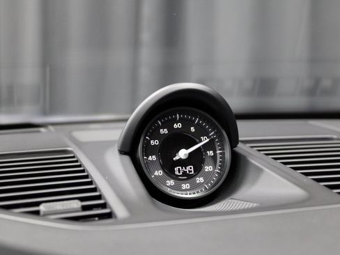 Certified 2025 Porsche 911 Carrera image 31