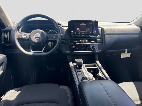 Certified 2025 Nissan Pathfinder S AWD/4WD image 13