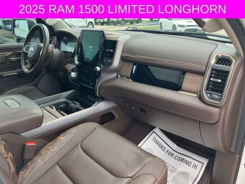 Used 2025 RAM 1500 Limited AWD/4WD image 12