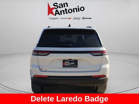 New 2025 Jeep Grand Cherokee Altitude RWD image 7
