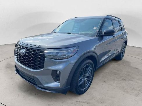 Certified 2025 Ford Explorer ST-Line w/ Premium Package AWD/4WD image 1