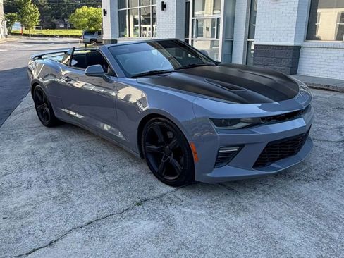 Used 2017 Chevrolet Camaro SS RWD image 1