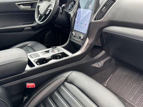 Used 2022 Ford Edge SEL image 32