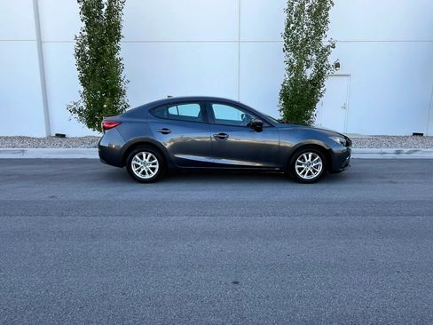 Used 2015 MAZDA MAZDA3 i Grand Touring FWD image 3