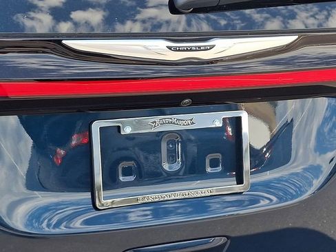 Used 2025 Chrysler Pacifica Select image 30