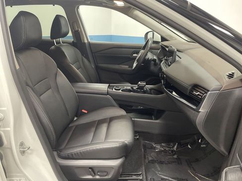 Used 2023 Nissan Rogue SL w/ SL Premium Package image 31