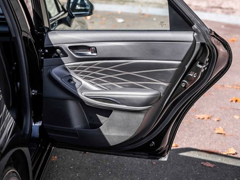 Certified 2022 Toyota Avalon Limited w/ Advanced Safety Package image 16