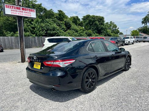 Used 2020 Toyota Camry LE FWD image 2