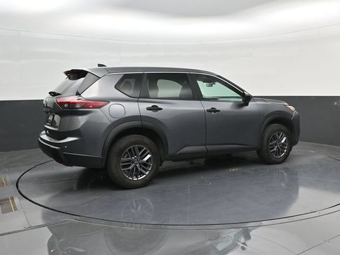 Used 2024 Nissan Rogue S AWD/4WD image 8