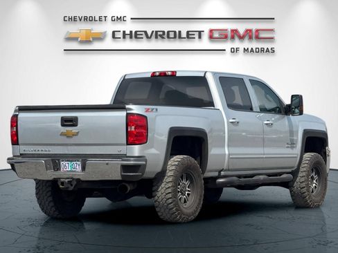 Used 2017 Chevrolet Silverado 3500 LT AWD/4WD image 3