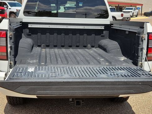 Used 2023 Nissan Frontier PRO-4X w/ Pro-4X Premium Package AWD/4WD image 10