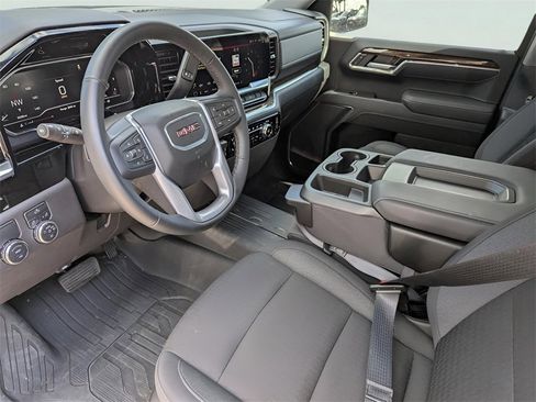 New 2025 GMC Sierra 1500 Elevation image 6