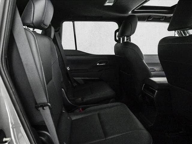 Used 2024 Lexus GX 550 w/ Accessory Package (Z1) AWD/4WD image 21