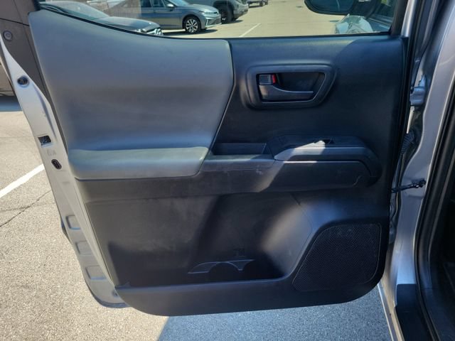 Used 2021 Toyota Tacoma SR AWD/4WD image 14