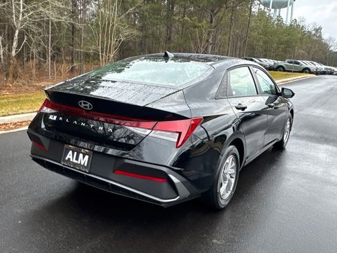 New 2026 Hyundai Elantra SE image 5