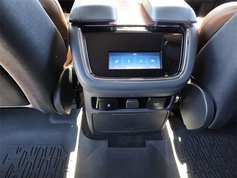 Used 2022 Lincoln Navigator Reserve image 18