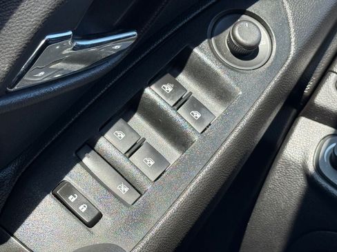 Used 2019 Chevrolet Trax LT w/ Driver Confidence Package FWD image 18