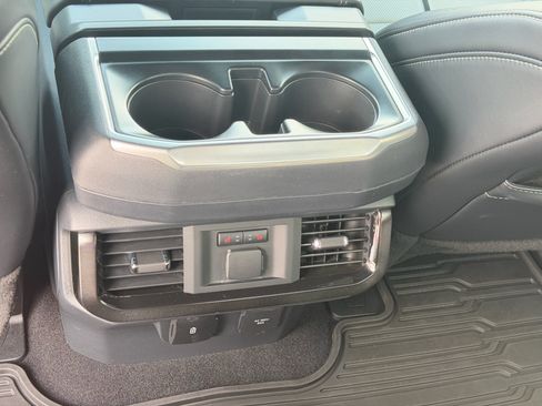 Used 2023 Ford F150 Lightning Platinum AWD/4WD image 26