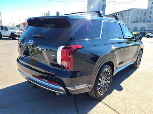 Used 2023 Hyundai Palisade Calligraphy image 8