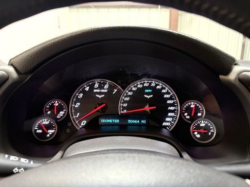 Used 2007 Chevrolet Corvette Coupe w/ Preferred Equipment Group RWD image 18