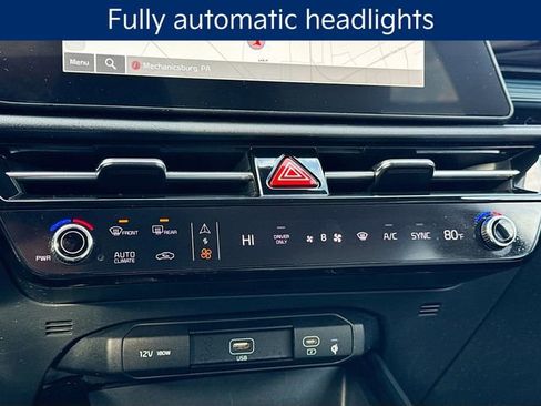 Used 2023 Kia Niro EX image 19