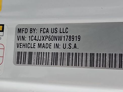 Used 2022 Jeep Wrangler Unlimited Sahara w/ Cold Weather Group AWD/4WD image 36
