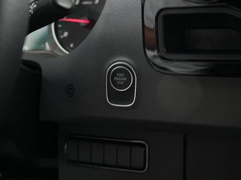 Used 2025 Mercedes-Benz Sprinter 2500 image 34