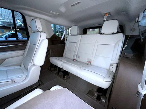 Used 2023 GMC Yukon XL Denali AWD/4WD image 20