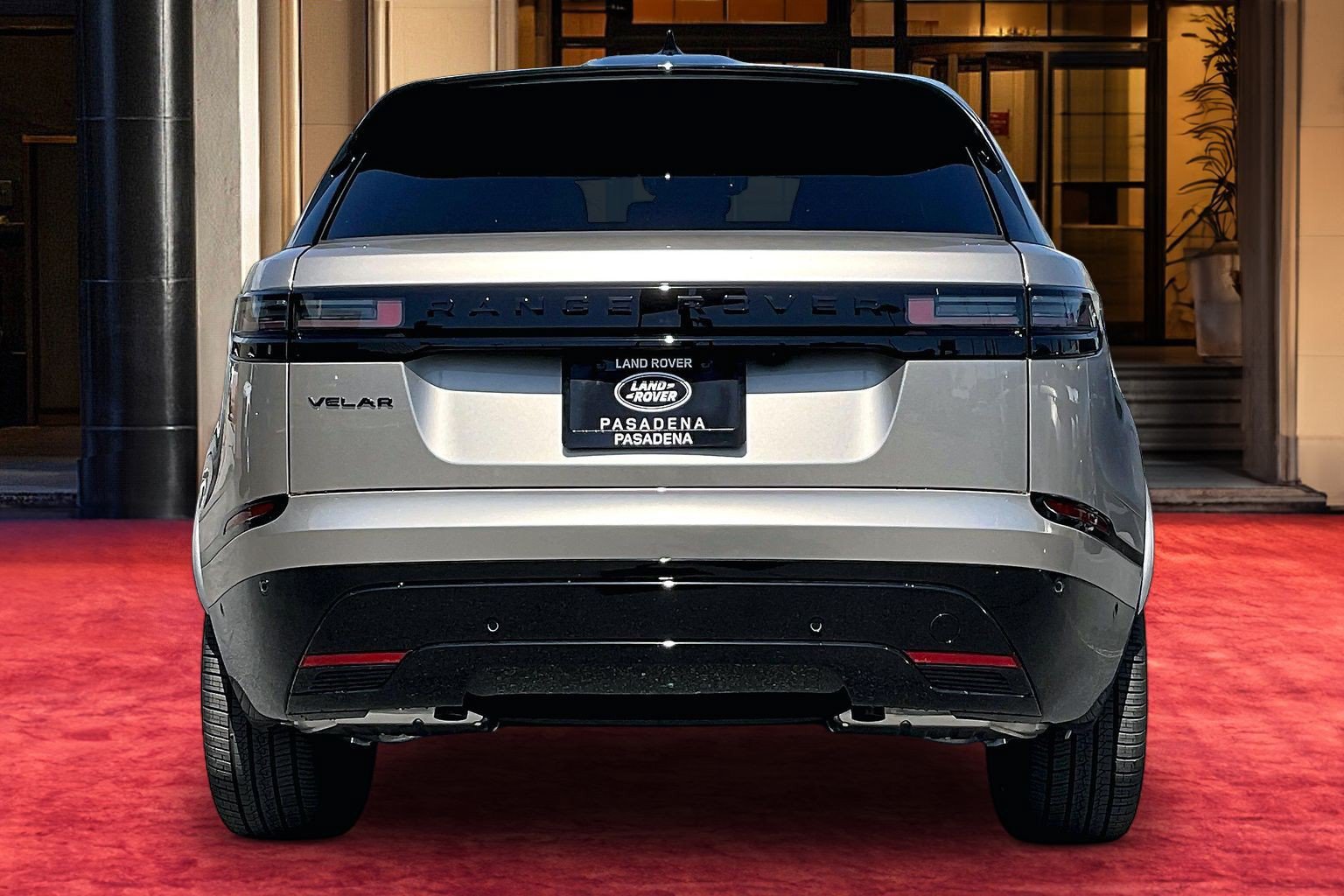 New 2026 Land Rover Range Rover Velar Dynamic SE AWD/4WD image 5