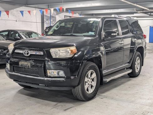 Used 2013 Toyota 4Runner SR5 w/ Convenience Pkg image 1
