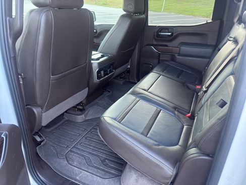 Used 2022 GMC Sierra 1500 Denali w/ Denali Reserve Package AWD/4WD image 19