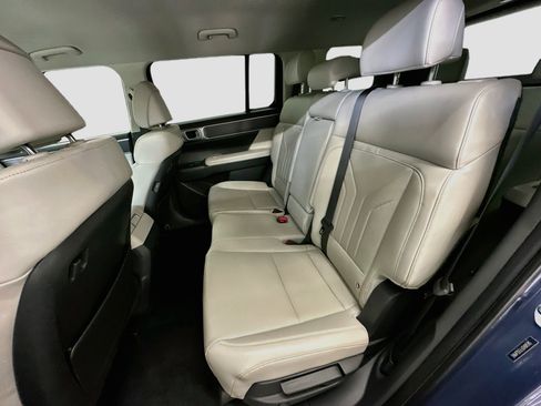 Used 2025 Hyundai Santa Fe SEL AWD/4WD image 28