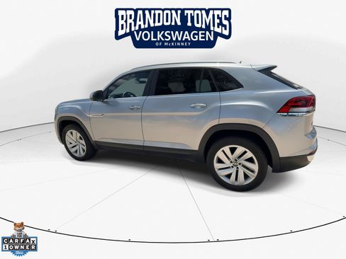 Used 2023 Volkswagen Atlas Cross Sport SE FWD image 6