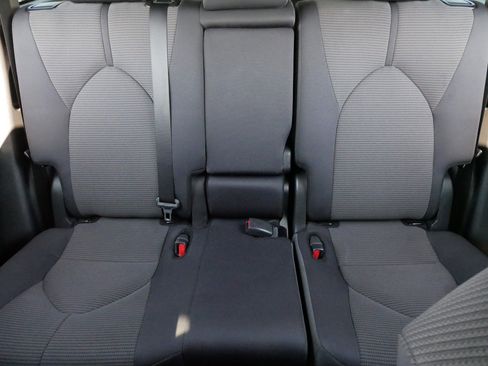 Certified 2024 Toyota Highlander LE AWD/4WD image 13