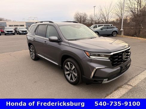 Certified 2025 Honda Pilot Elite image 8