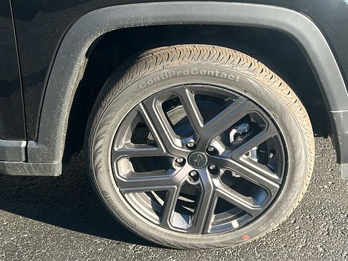 New 2026 Jeep Compass Limited image 13