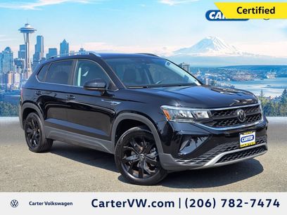 Used 2023 Volkswagen Taos SE w/ Panoramic Sunroof Package