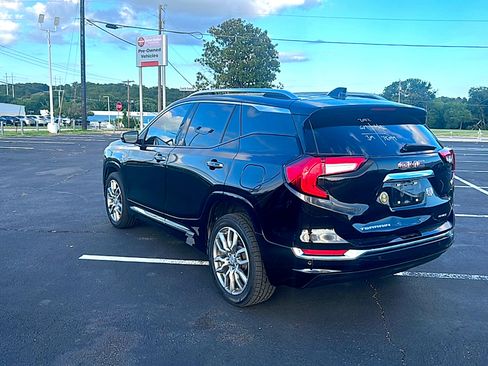 Used 2022 GMC Terrain Denali w/ Denali Premium Package AWD/4WD image 6