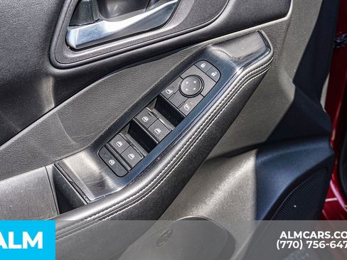 Used 2025 Nissan Rogue SV image 51