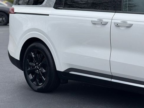 Used 2022 Kia Carnival SX image 9