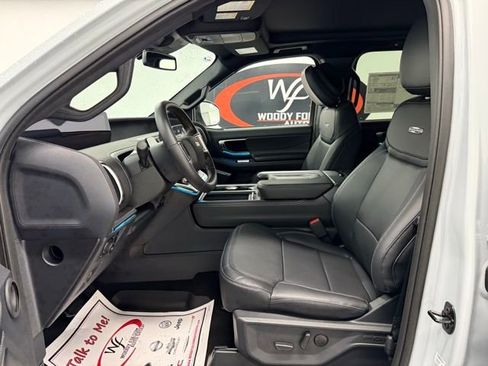 New 2026 Ford Expedition Max Platinum image 11