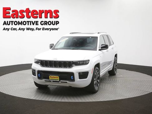 Used 2022 Jeep Grand Cherokee Overland AWD/4WD image 58