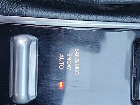 Certified 2025 Jeep Compass Limited image 8