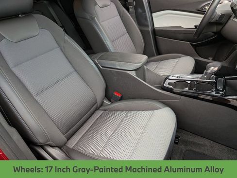 Used 2025 Chevrolet Trax LT w/ LT Convenience Package FWD image 28