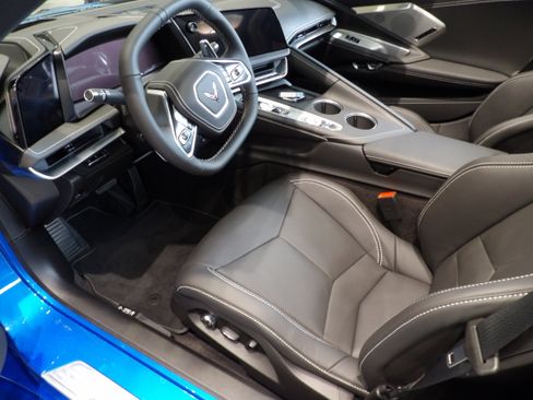 New 2026 Chevrolet Corvette Stingray Preferred Conv w/ 2LT RWD image 9