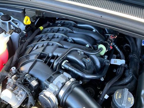 Used 2025 Jeep Grand Cherokee L Altitude image 35