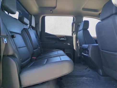 Used 2024 GMC Sierra 1500 SLT image 15